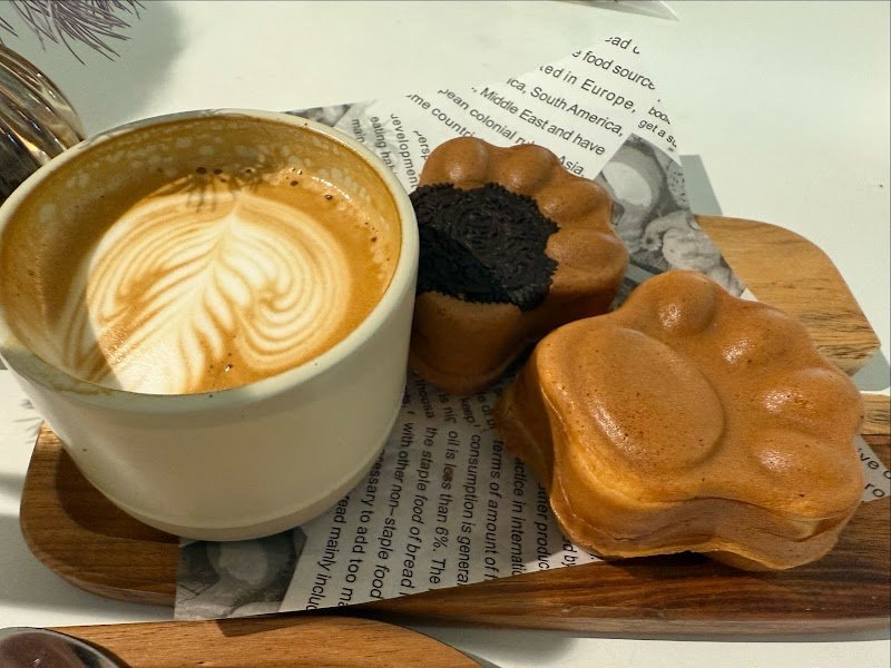 MEOW WAFFEE - Meow Waffles & Coffee photo 9