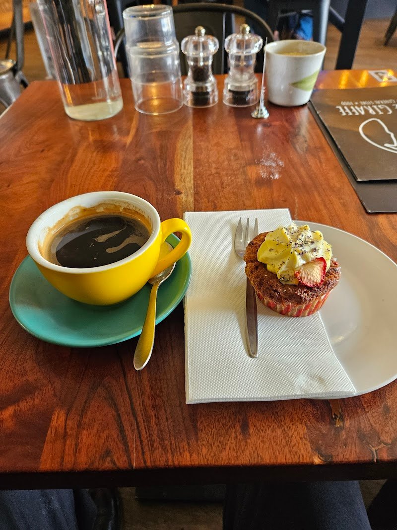 Fox & Giraffe photo 9