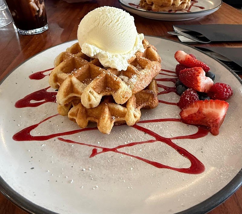 Fox & Giraffe photo 7