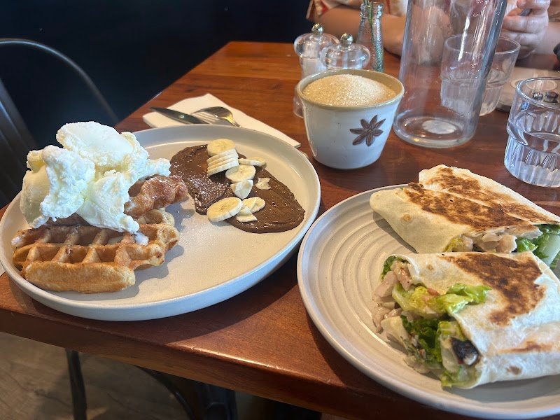 Fox & Giraffe photo 6