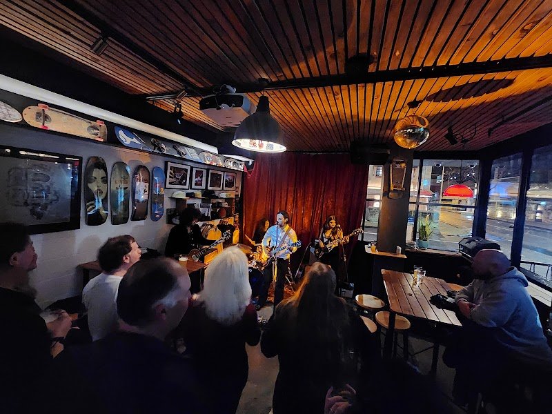 Kokomo's Livid Skate Cafe photo 7