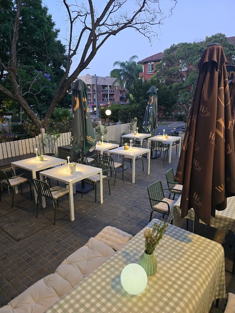 On Point Cafรฉ & Seafood