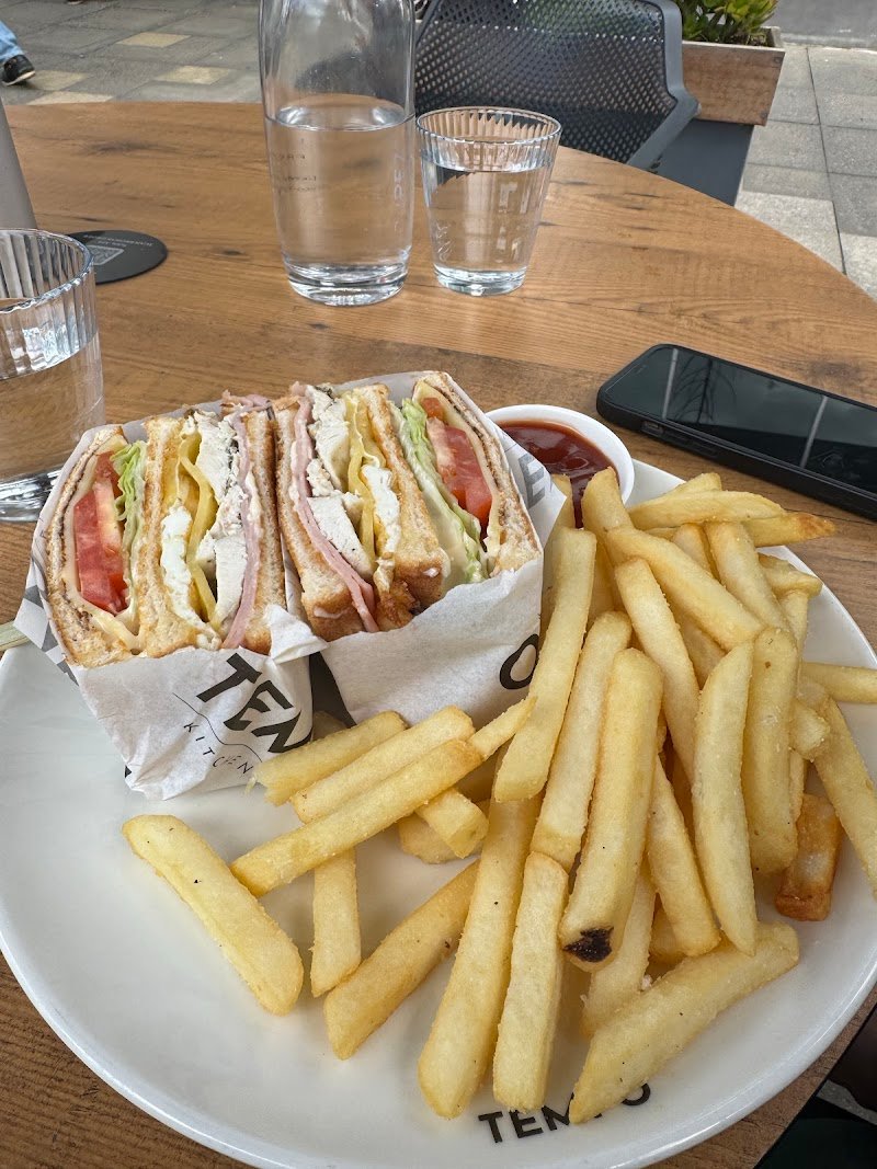 Tempo Kitchen & Bar photo 3