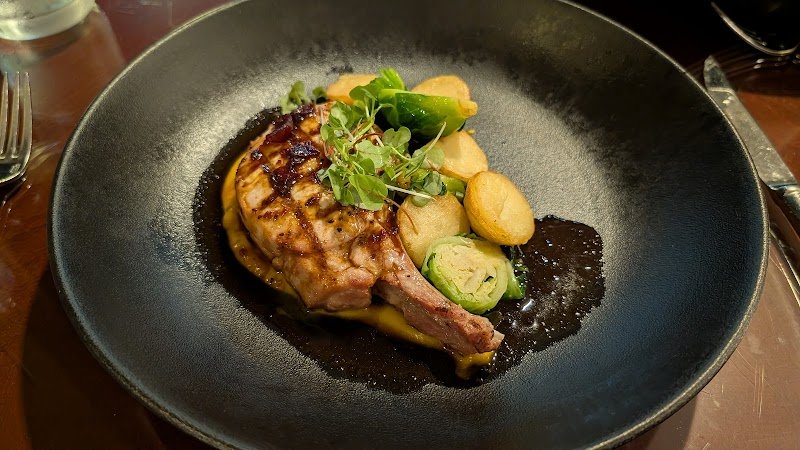 The Walnut Restaurant & Lounge Bar photo 8