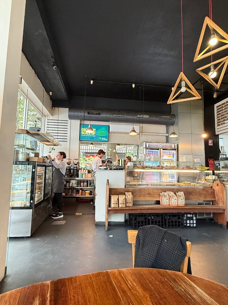 Corner & Bench photo 7