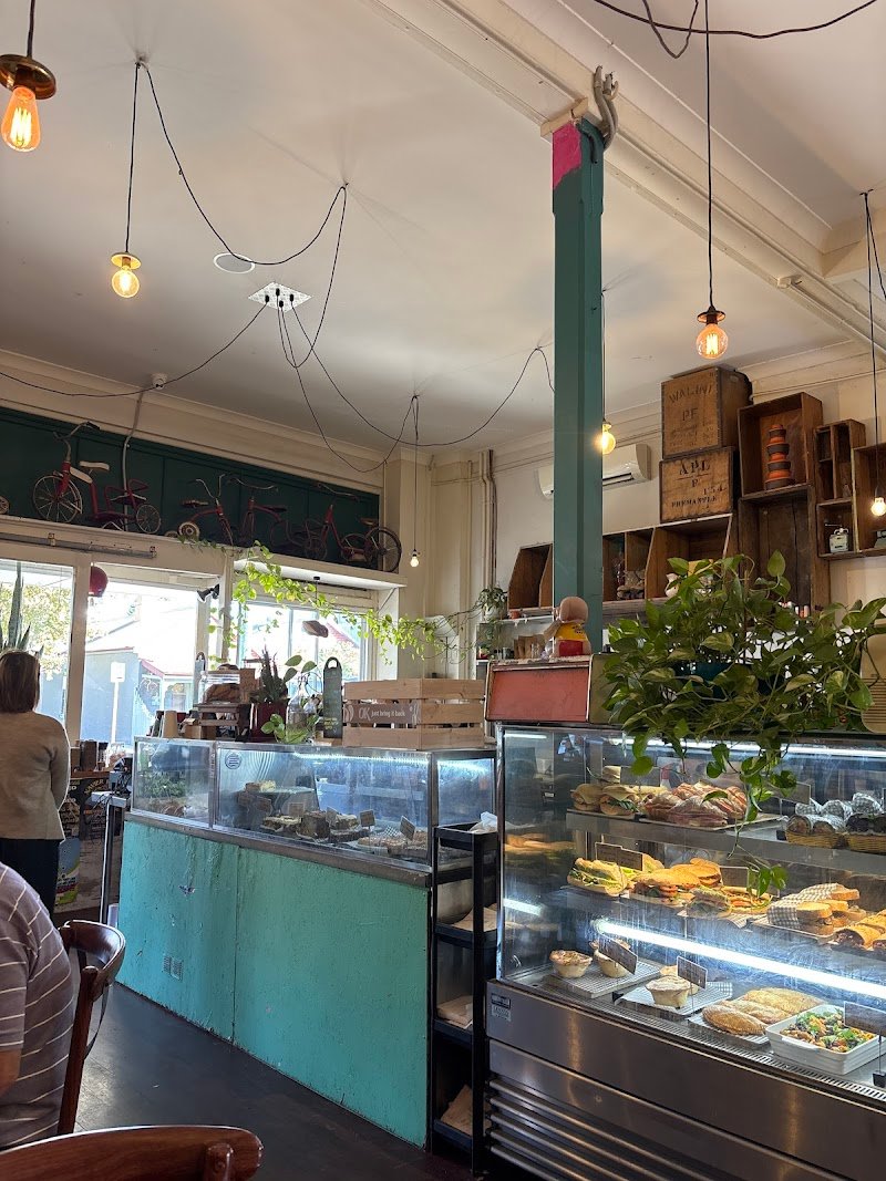 Ootong & Lincoln photo 6