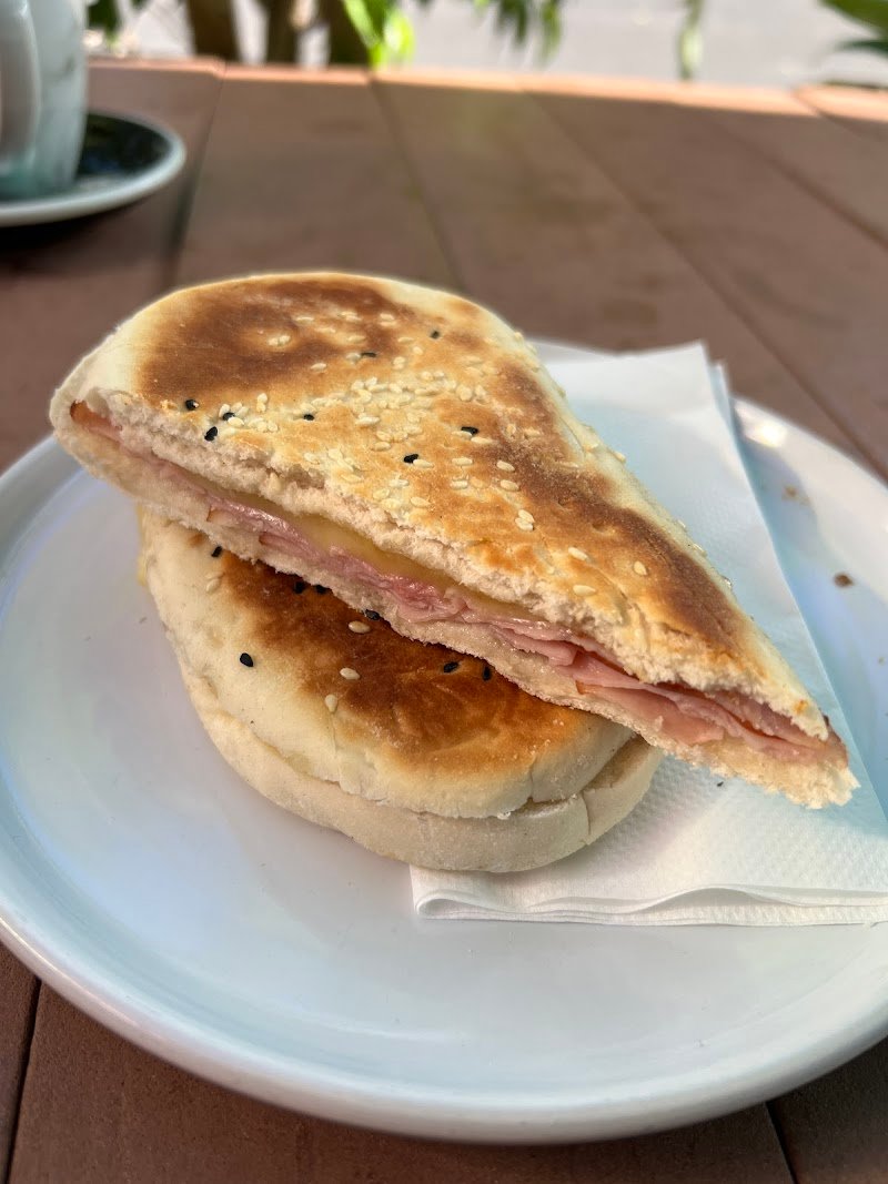 Erb 'N' Flo Breakfast & Coffee Bar photo 6